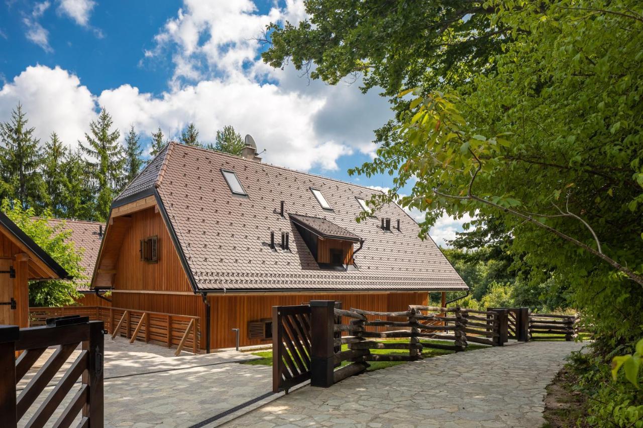 Fenomen Plitvice Gornja Jezera Villa Plitvica selo Exterior foto